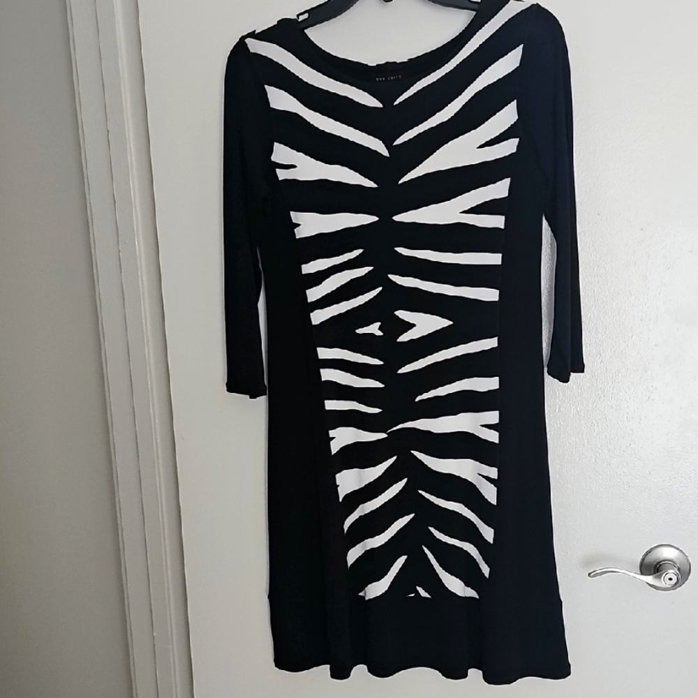 Chic Black and White Zebra Print Dress by Eva Varro Size Small